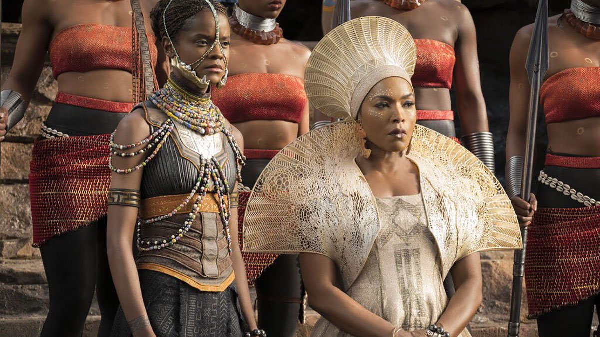 Angela Basset diz que Pantera Negra: Wakanda Forever será maior e melhor que o primeiro