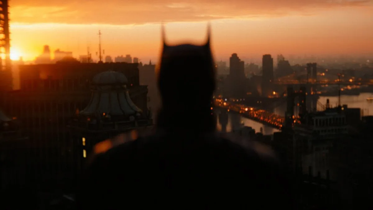 ão comparem esse Batman com mais nenhum. São objetivos diferentes, e essa visão de Matt Reeves vai atrás, justamente, de um Batman muito mais perto das HQs ão comparem esse Batman com mais nenhum. São objetivos diferentes, e essa visão de Matt Reeves vai atrás, justamente, de um Batman muito mais perto das HQs