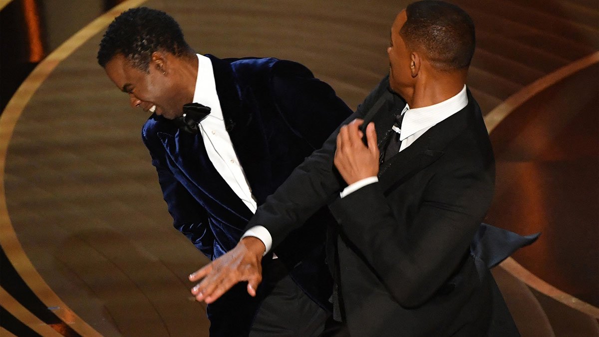 Will Smith pede desculpa por tapa em Chris Rock durante o Oscar