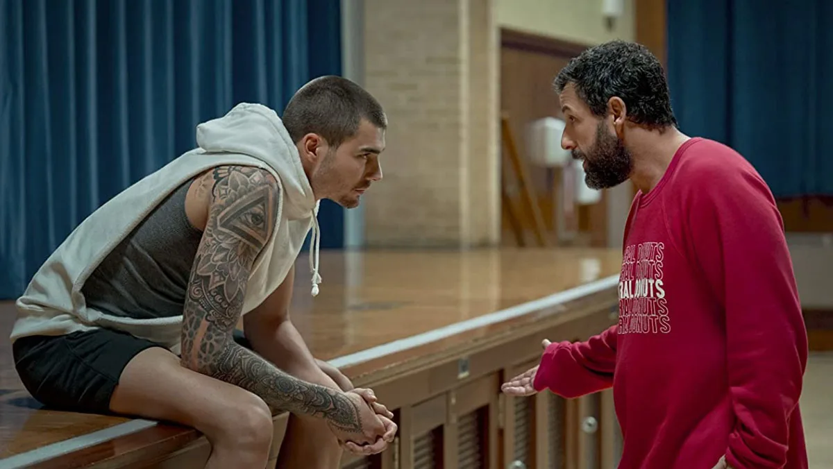 Jogador de basquete de Arremessando Alto é dispensado da NBA